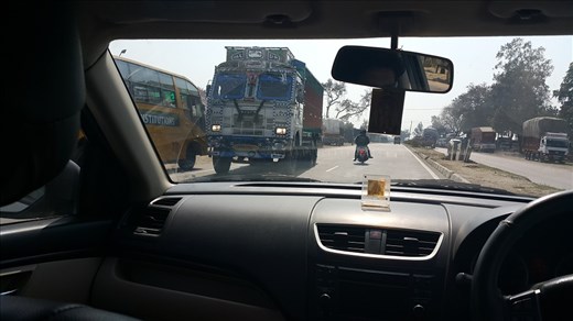 look carefully at this pick, it's a 4 lane roadway