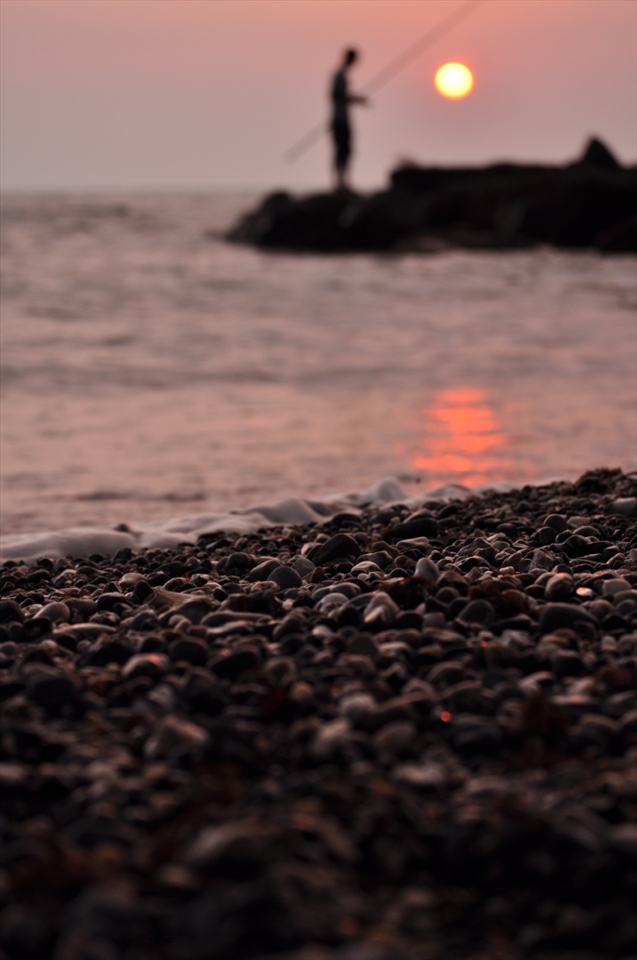 In the evening, when the sea was calm, the sun was going down and the sky was painted pink and orange, we were used to go fishing. It was the perfect moment for meditation and thinking about yourself. We were such addicted to this. We were always sitting there looking at the sunset, and hoping to catch something for dinner of course! so relaxing!!