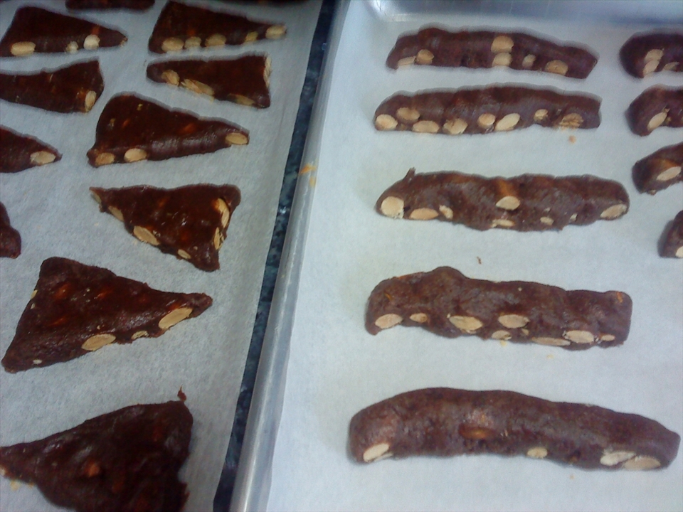 Cook at 400* F for 7-8 minutes and no more.  They will look raw but take them out anyway. 