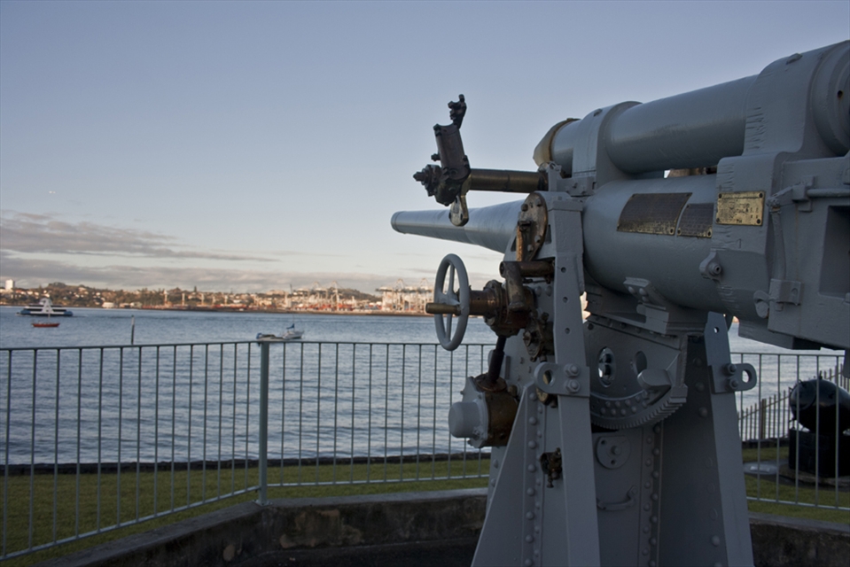 One of the gun emplacements still standing in Devonport near the HMNZS Philomel, the home of the New Zealand Navy. Once more this gun looks out across the Waitemata harbour towards auckland city, and was built during the War. Shot at F5, shutter speed of 1/320sec, I.S.O 100 and a focal length of 18mm.