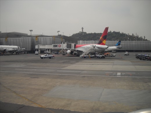 Avianca 757, Mexico City Airport T1