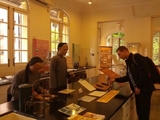 Physicians developing vaccines against plague