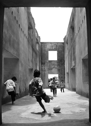 Many of the children from the local residence choose this place as a playground. For those children, Taman Sari is not just a ruin of the Yogyakarta Palace, for them, Taman Sari is a place where they grow, play, and laugh together.