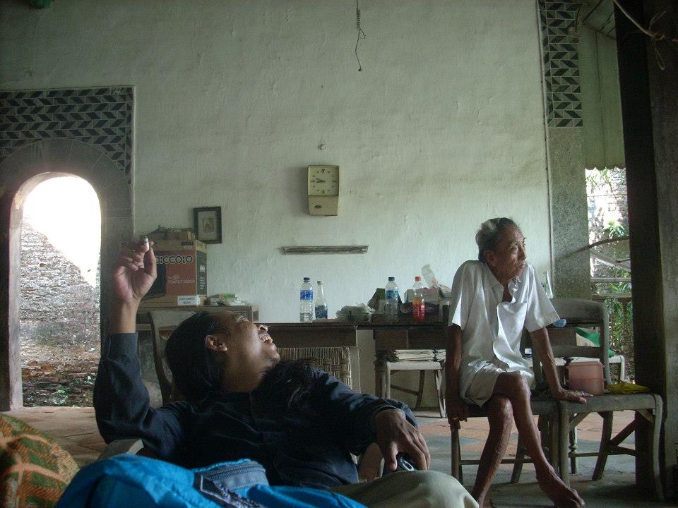 looking at the past and laugh 