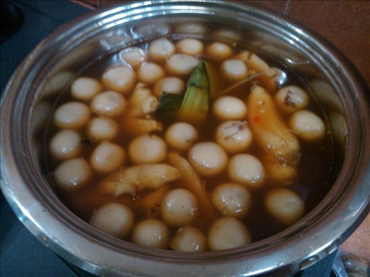 put everything inside a big pan, bring to boil! 