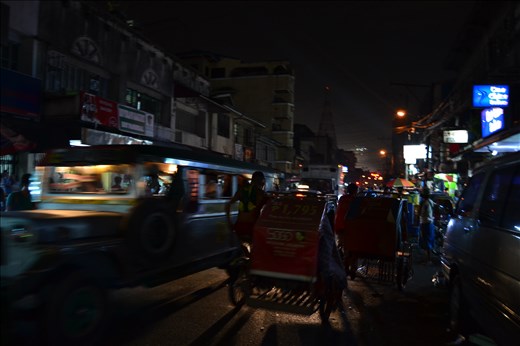 night time market in Makati, busy streets in the evening