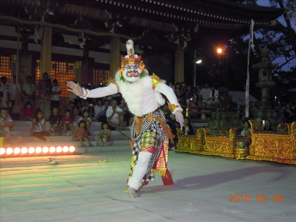 The figure called Hanoman is one of Hindu Gods in the story of Ramayana 