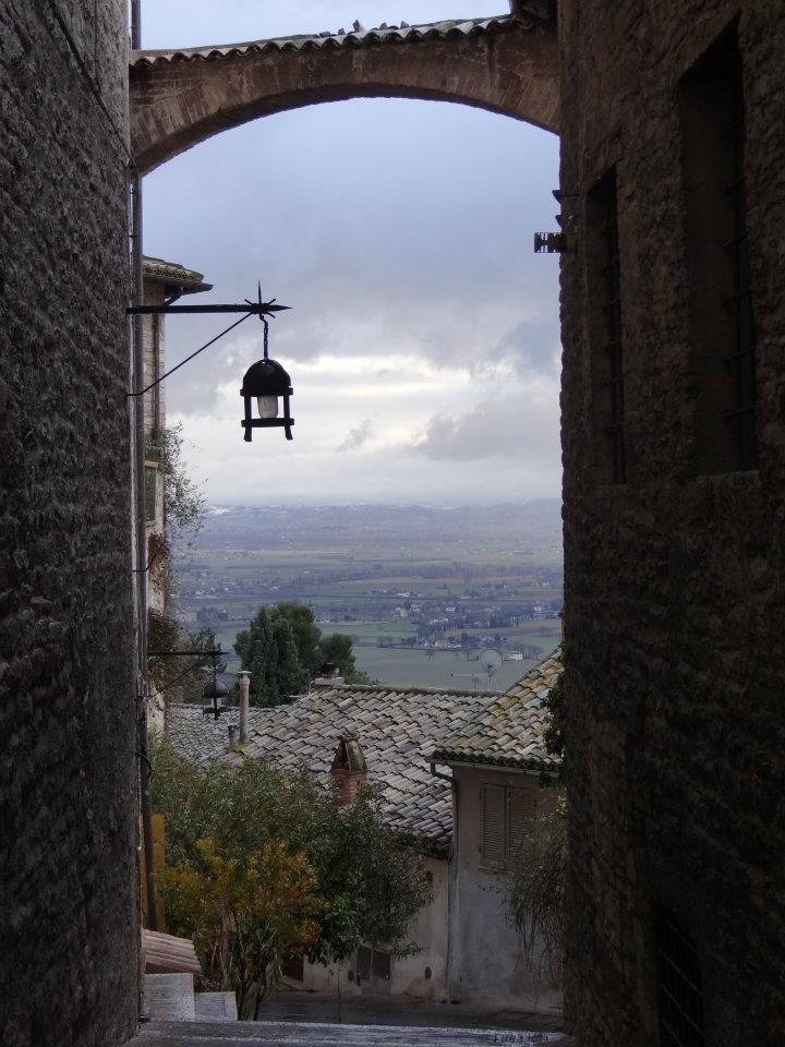 A beautiful alley in San Francisco´s hometown of Assisi. Its considered the city of peace. If you go there, you´ll definatelly understand why.
