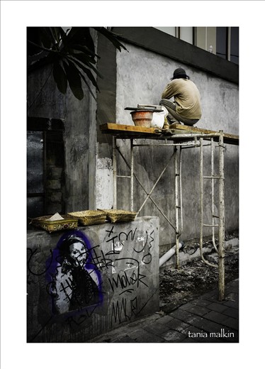 The building industry seem to work 24/7,  this was taken late in the afternoon.  