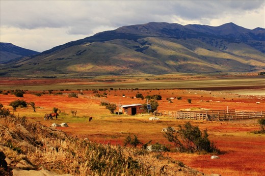 a tipical life of a Gaucho, who lives in the vast and lonley patagonian landscape