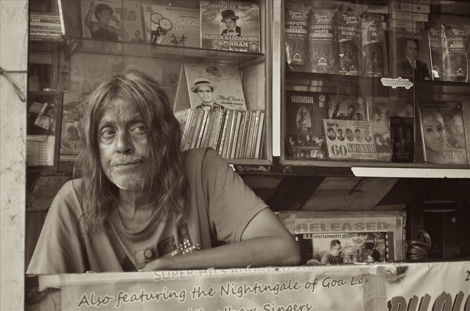 Mr. Rock 'n' roll Feat. The Nightingale of Goa