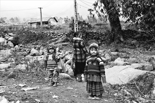 Children are very kind and curious about foreigners. 