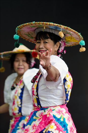 Filipino Sampang Dancers