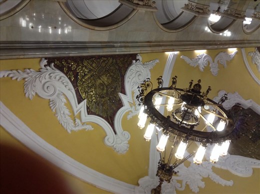 Metro: ceiling design & chandelier