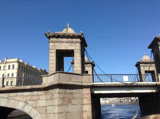 Lomonosov bridge