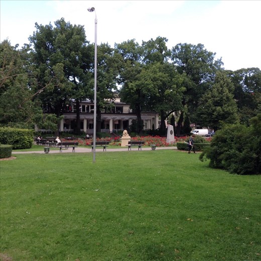 Lauva statue Bastejkalns