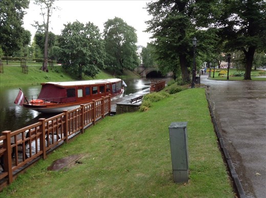 Bastejkalns canal stop