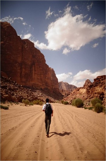 A Costa Rican man on a mission to show his patriotism in the desert sands of Wadi Rum. 