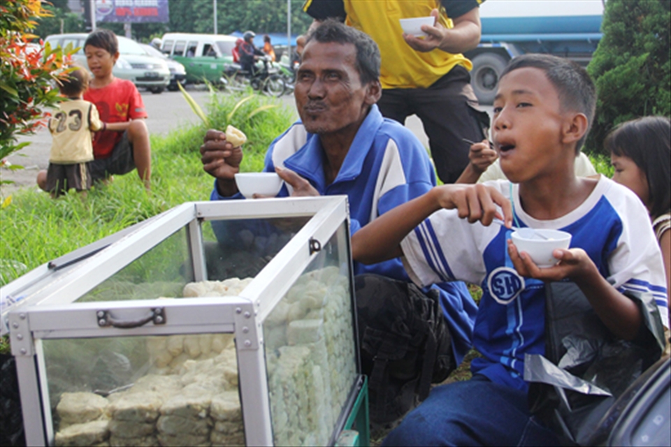 No day without eating pempek. Pempek is the special food of Palembang