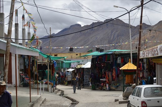 Small World.
And I ended up in Kaza. It is a town in Spiti Valley which has created a small world in itself. This place is full of stories consisting of fairy tales, a teacher who keeps coming every year from other corner of the world, the early morning chanting and so on.