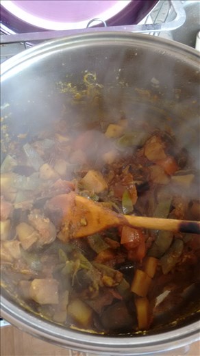 finished! a steaming pot of Papri ready to be eaten