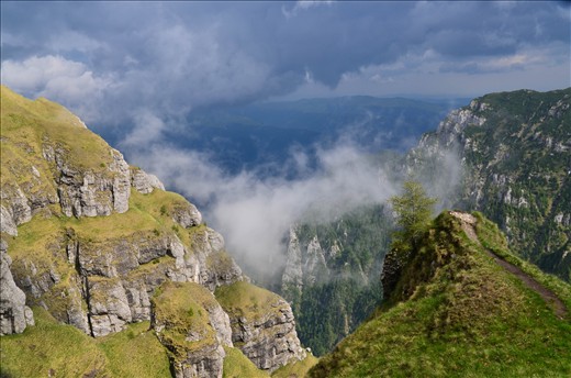 For my 26th birthday, we decided to do a hiking trip in the Bucegi Mountains.