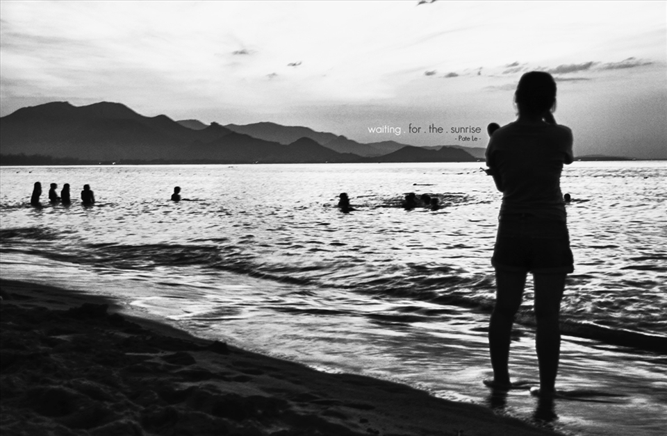 Waiting for sunrise for whole night at the beach with my people.