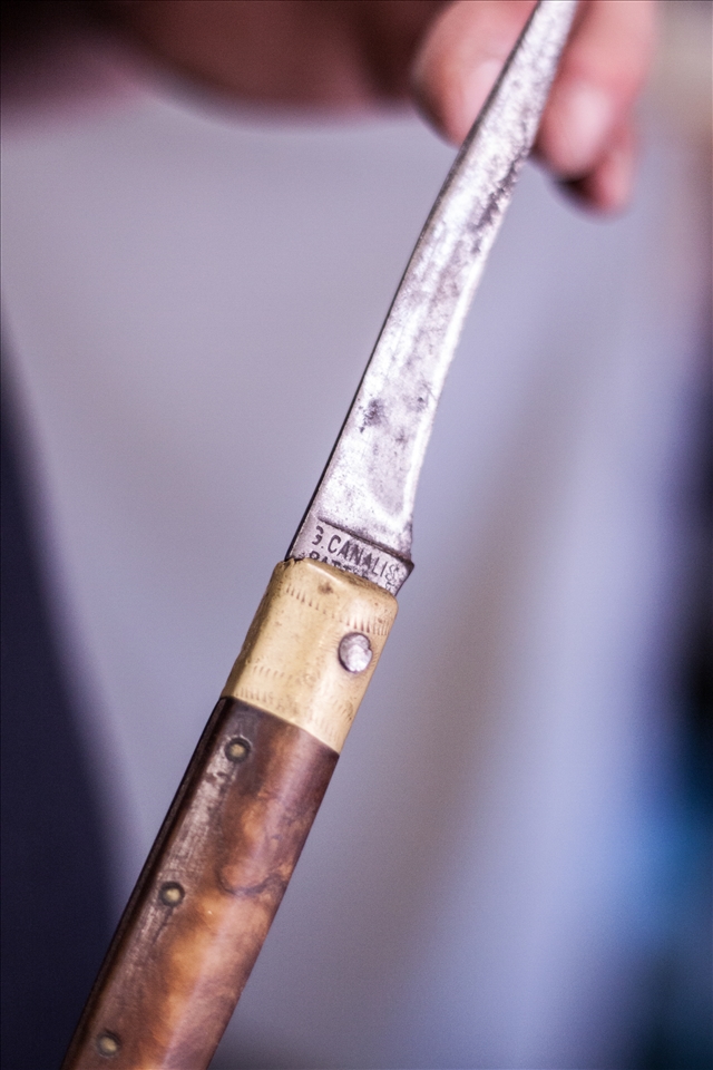 The knife is handed down by generation to generation. Here a 1757's knife.