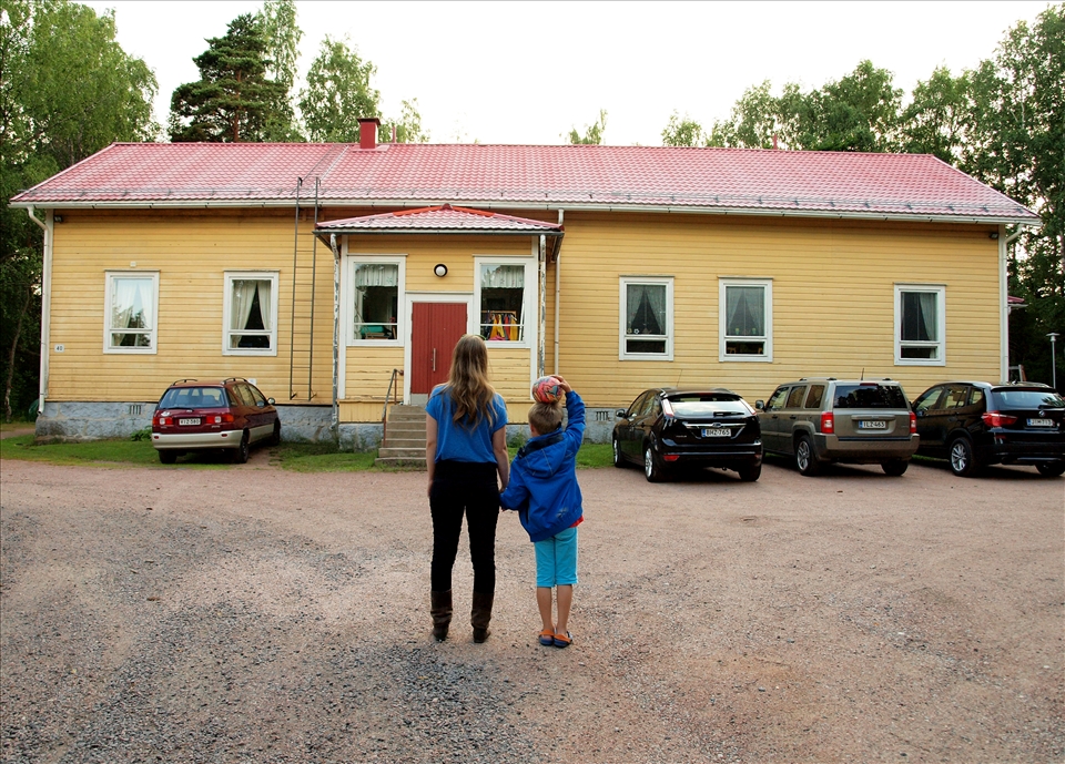 The end of an era. The small school has now closed its doors after 100 years. My grandmother was a teacher and my mother went to this school. My cousin would have started his first year at this school this autumn but it fell victim of the governments new politics. Not a good start for the new generation on Pellinki.