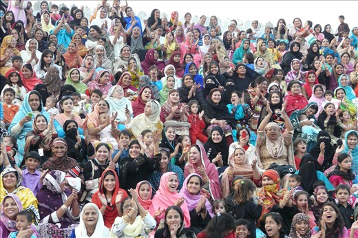 Segregation, Patriotism and Celebration Islamic Women Pakistan Border Ceremony Wagah