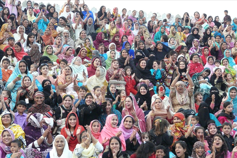 Segregation, Patriotism and Celebration Islamic Women Pakistan Border Ceremony Wagah