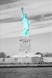 Probably the most famous woman on the planet, standing in all her glory!: by peoploftheworld, Views[454]