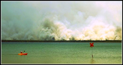 Kayaking in front of the bushfire