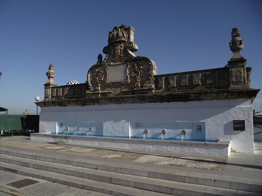 4 Did Columbus drink from this fountain