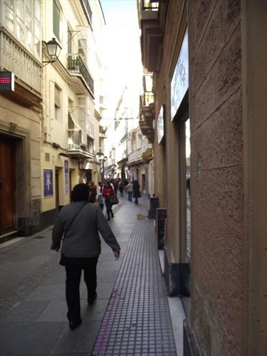 5 Cadiz street with inviting alleyways