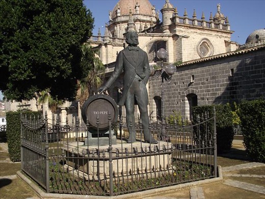 8 Jerez Gonzalas statue
