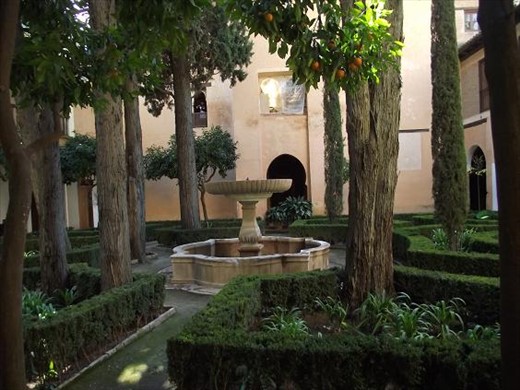 12 Alhambra Nasrid Palaces