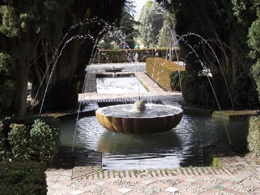 2 Alhambra fountaines