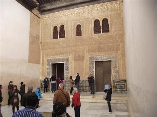 7 Alhambra Nasrid Palaces int patio