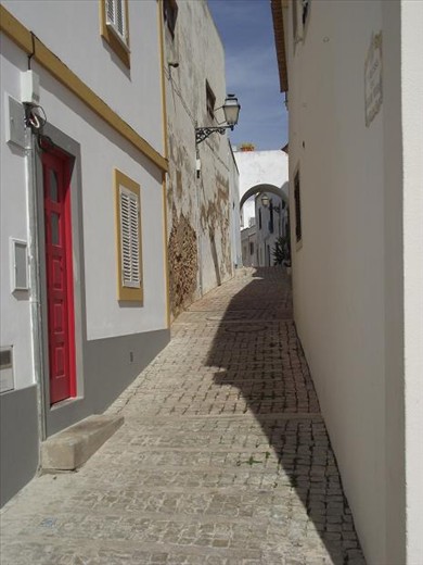 6 Albufeira Street