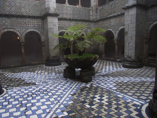 2 Sintra Palacio da Pena courtyard