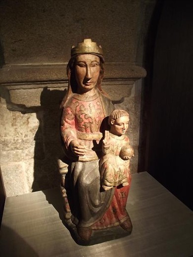 2 Santiago - Cathedral Maddona nd child