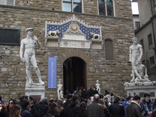 5 Florence - Vecchio Palace entrance
