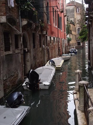 12 Venice - side canal