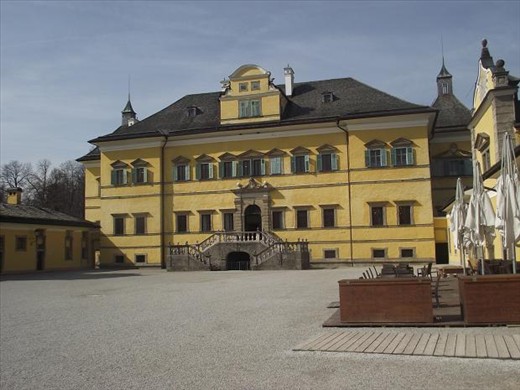 9 Salzburg - Hellbrunn Palace Courtyard