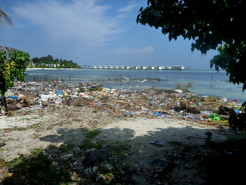 Contrast between Guraidhoo local island and Kandooma 4* resort