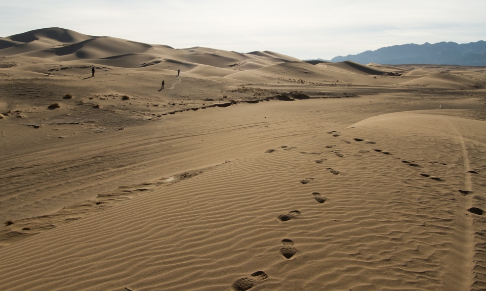The Gobi desert is an unashamedly beautiful place to visit. The Khongoryn Els are a range of sand dunes that are around 100km long and up to 300m high. A popular stop off for tourists, three of which can be seen in the distance. 