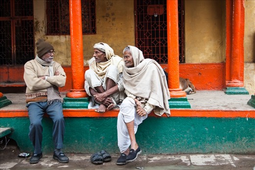 The elderly sit on the front porches of the houses or common verandah's to discuss various topics like the rising food prices, falling values in politics, insubordinate & disrespectful youth etc.