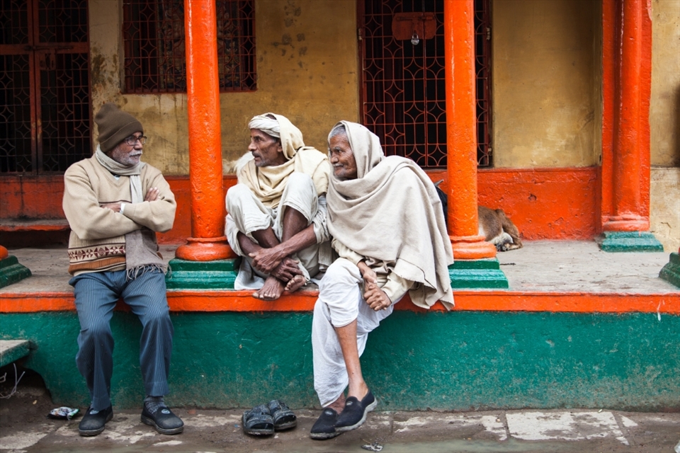 The elderly sit on the front porches of the houses or common verandah's to discuss various topics like the rising food prices, falling values in politics, insubordinate & disrespectful youth etc.