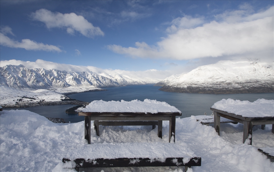 Table Top View,  Queenstown and Lake Wakatipu.
